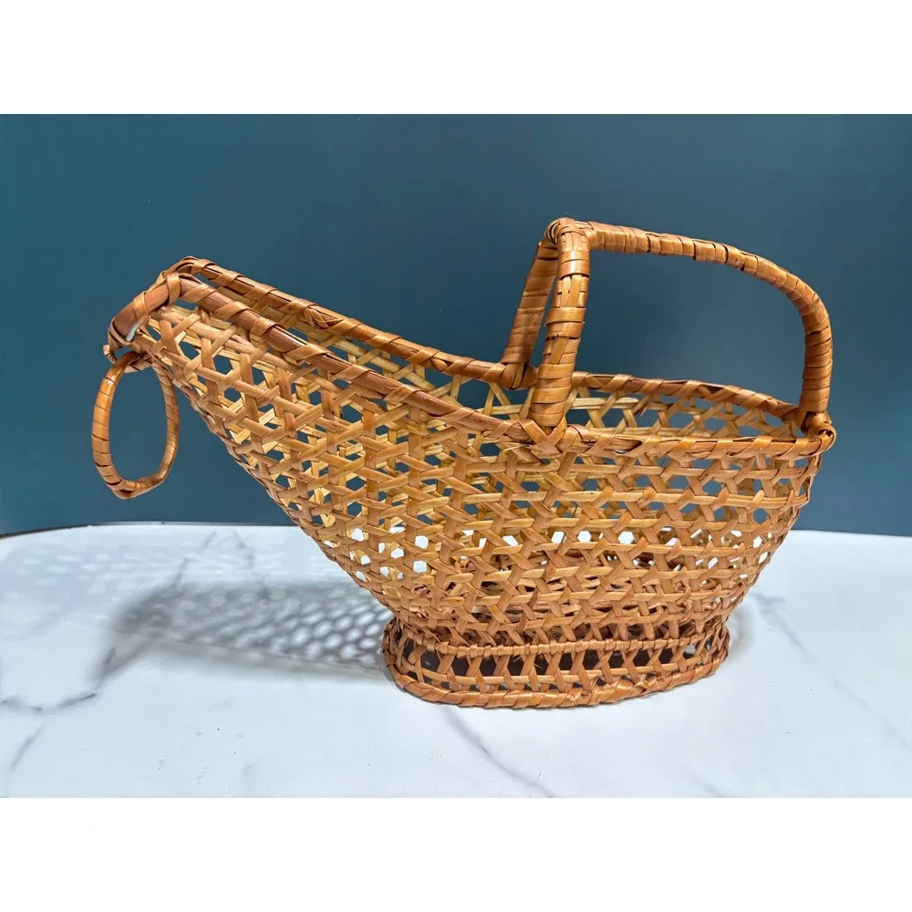 Vintage Wicker Wine Bottle Cradle Holder Woven Rattan Pourer Basket with Handle
